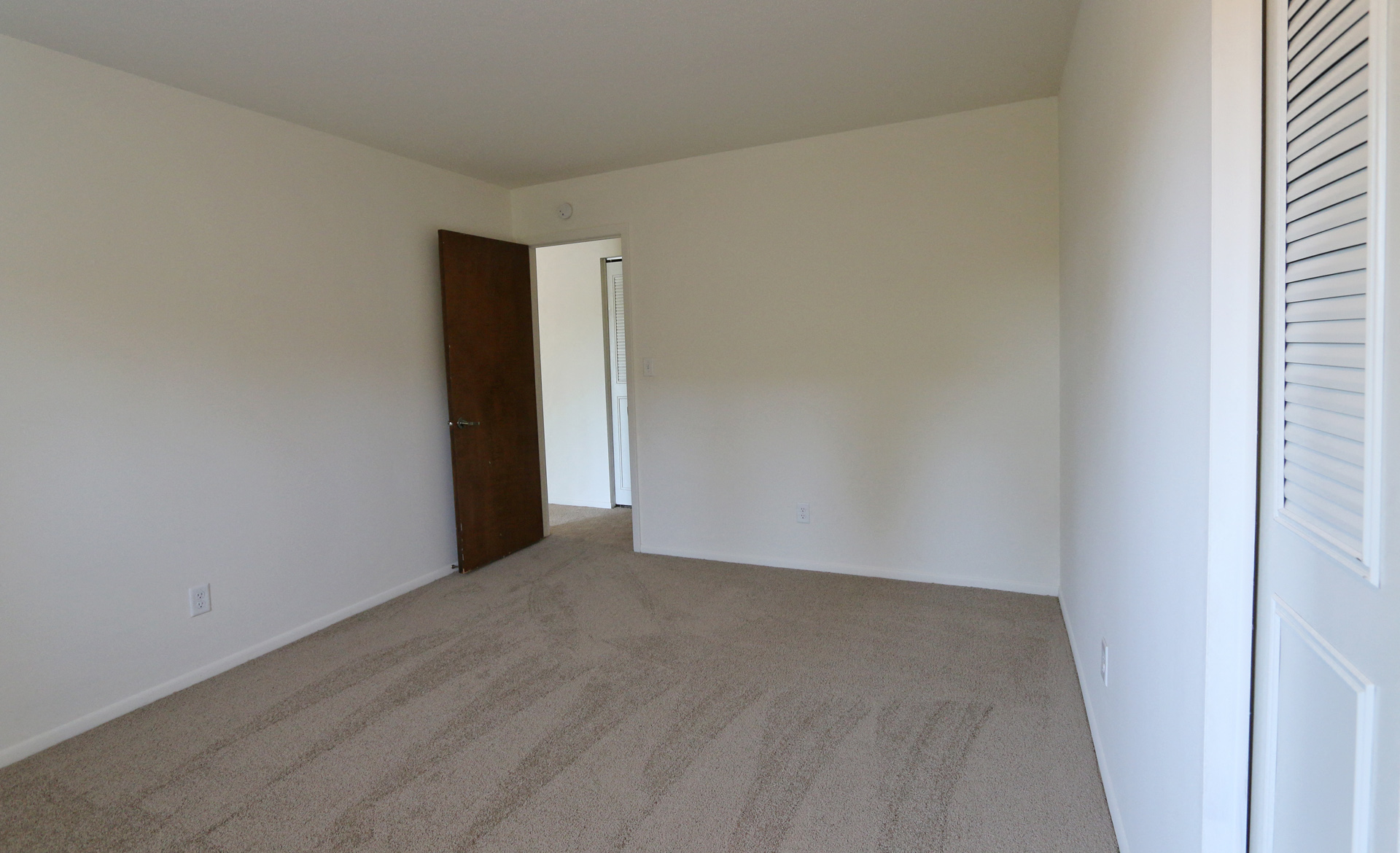Cedar Manor Apartments Image 12